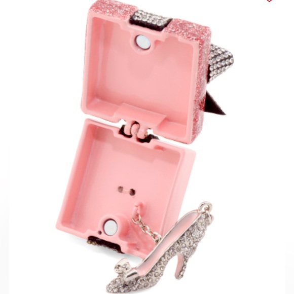 New Betsey Johnson Pearl Crystal Present Convertible Ornament Short  Necklace - Picture 3 of 16